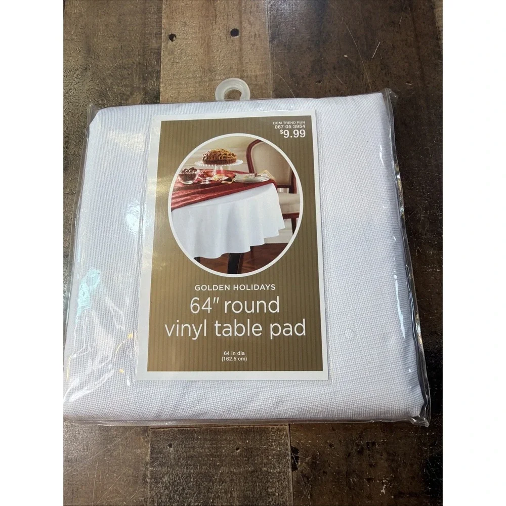 Golden Holidays 64-Inch Round Vinyl Table Pad in White Flannel Backing 2007
